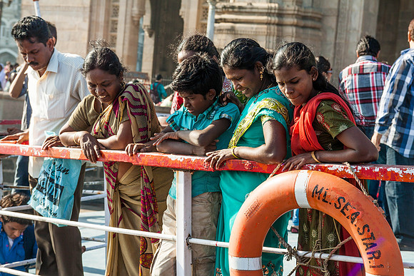 Onlookers, Mumbai